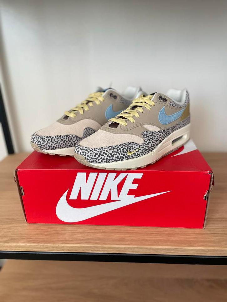 Nike Air Max 1 cobblestone! Nieuw in doos! Wmns maat 44!, Kleding | Dames, Schoenen, Nieuw, Sneakers of Gympen, Beige, Ophalen of Verzenden