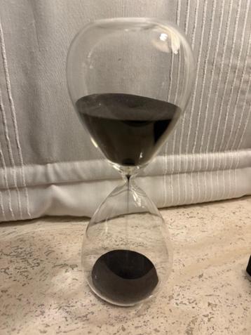 Zandloper beschikbaar voor biedingen