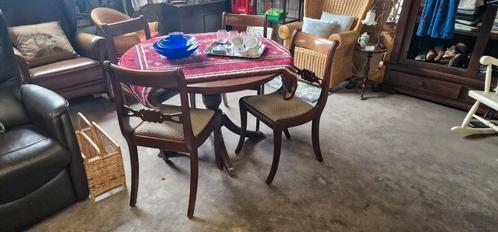 Queen Ann style ronde tafel vier stoelen, Huis en Inrichting, Tafels | Eettafels, Ophalen