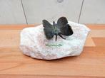 087* Bronzen vlinder op steen (Boven €75 geen verzendkosten, Tuin en Terras, Ophalen of Verzenden, Nieuw, Overige materialen, Dierenbeeld