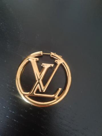  Gezocht!!! Louis Vuitton Oorbel Goud beschikbaar voor biedingen