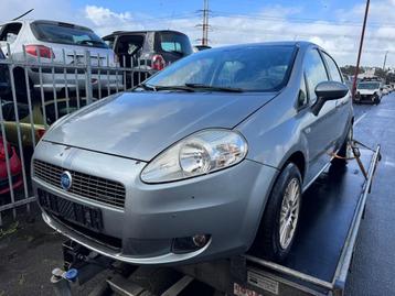 Fiat Grande Punto 1.2 2007 veel onderdelen voorradig  beschikbaar voor biedingen