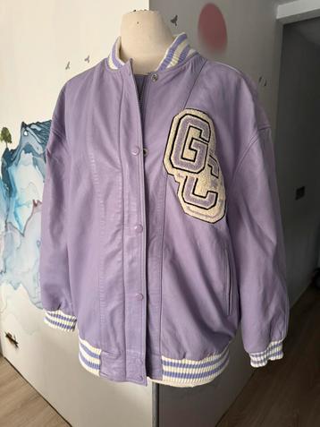 Leren bomber van Goosecraft. Model Willow. Mt M Lila/paars beschikbaar voor biedingen