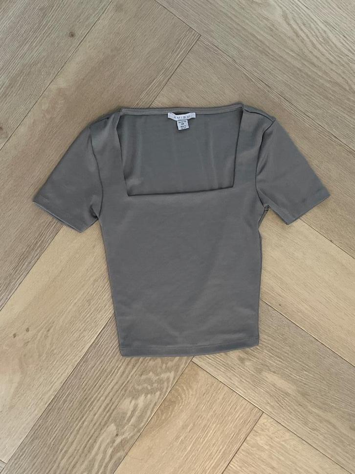 SET 2 Tops: Amisu en H&M, Kleding | Dames, Tops, Gedragen, Maat 38/40 (M), Korte mouw, Ophalen of Verzenden