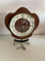 Vintage midcentury Orfac  klok, Antiek en Kunst, Antiek | Klokken, Ophalen