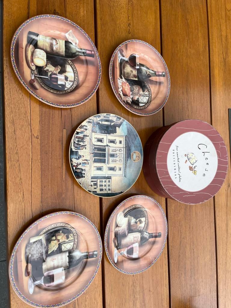 Set van 4 Pottery Barn Borden - Kaas & Wijn, Huis en Inrichting, Gebruikt, Ophalen of Verzenden, Bord(en), Overige stijlen