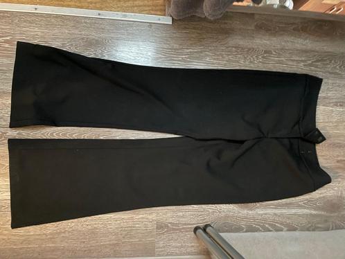 Pantalon zwart Zaatxchi in maat 38, Kleding | Dames, Broeken en Pantalons, Zo goed als nieuw, Maat 38/40 (M), Zwart, Ophalen