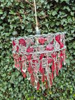 Hanglamp met steentjes / kralen roze rood, Huis en Inrichting, Lampen | Hanglampen, Ophalen, Gebruikt, Glas, Minder dan 50 cm