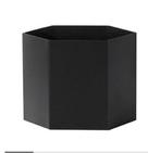 Ferm Living vaas of bloempot Hexagon XL twv € 45,00!, Tuin en Terras, Bloempotten, Ophalen of Verzenden, Nieuw