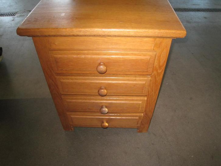 Wit eiken ladekastje met 4 laatjes, hoog 75, breed 62, diep, Huis en Inrichting, Kasten | Overige, Gebruikt