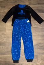 Playstation fleece pyjama maat 128/134, Ophalen, Zo goed als nieuw, Jongen, Nacht- of Onderkleding