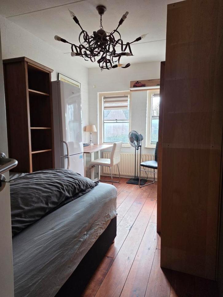 KAMER TE HUUR IN HUISSEN, Huizen en Kamers, Kamers te huur, Arnhem, Minder dan 20 m²