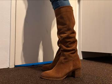 Fred de la Bretonniere suede laarzen maat 36 beschikbaar voor biedingen