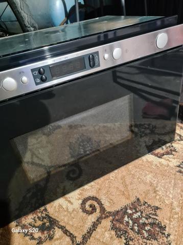 Ikea microwave bijna nieuwe  beschikbaar voor biedingen