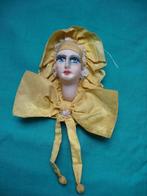antieke stoffen franse boudoirdoll kastpoppetje, Ophalen of Verzenden