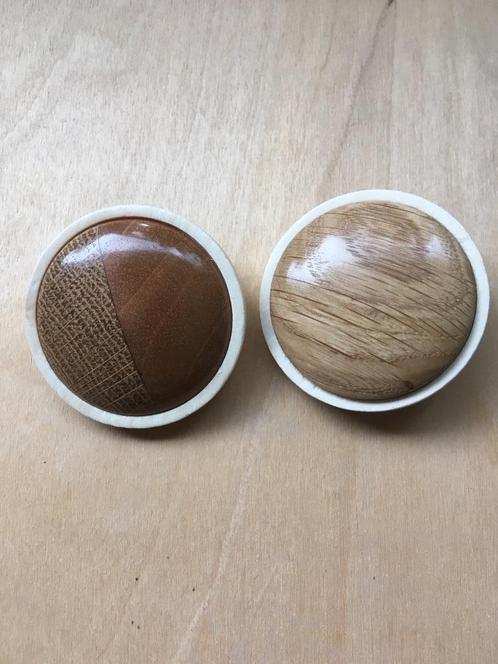 Unieke houten Broches, Sieraden, Tassen en Uiterlijk, Broches, Nieuw, Overige materialen, Bruin, Ophalen of Verzenden