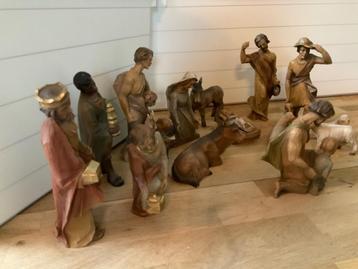 Houten Kerststal – Handgesneden Beelden (Compleet) | Vintage beschikbaar voor biedingen