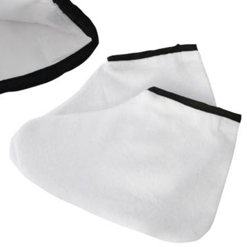 Een paar badstof paraffine sokken voor paraffine pakking. beschikbaar voor biedingen