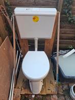 Toilet met sanibroyeur, Doe-het-zelf en Verbouw, Sanitair, Ophalen, Gebruikt, Toilet