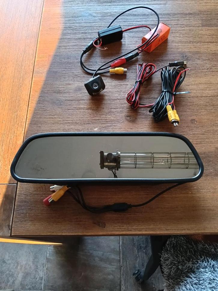 Achteruitkijkspiegel met camera, Auto diversen, Achteruitrijcamera's, Zo goed als nieuw, Ophalen of Verzenden