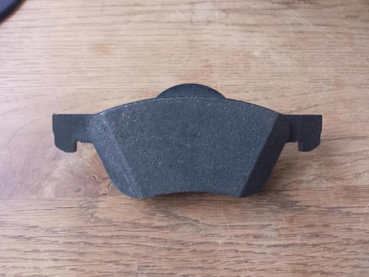 Remblokken voorzijde Nissan Primera, Terrano R20 etc., Auto-onderdelen, Remmen en Aandrijving, Nissan, Nieuw, Ophalen of Verzenden