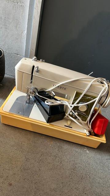 Naaimachine - dit weekend ophalen beschikbaar voor biedingen