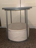 Bijzettafel/krukje met opbergmand, Huis en Inrichting, Tafels | Bijzettafels, Ophalen, Minder dan 45 cm, Minder dan 55 cm, Metaal of Aluminium