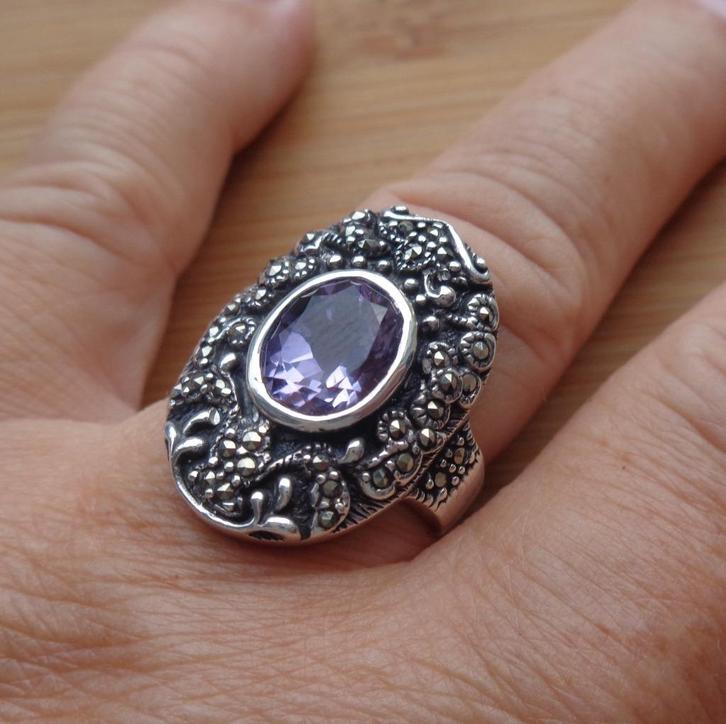 zilveren ring met amethist en markasiet [256], Sieraden, Tassen en Uiterlijk, Ringen, Zo goed als nieuw, Dame, 18 tot 19, Zilver