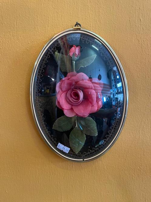 Vintage bol lijst met rozen, jaren 60/70, Huis en Inrichting, Woonaccessoires | Lijsten, Zo goed als nieuw, Minder dan 50 cm, Minder dan 50 cm