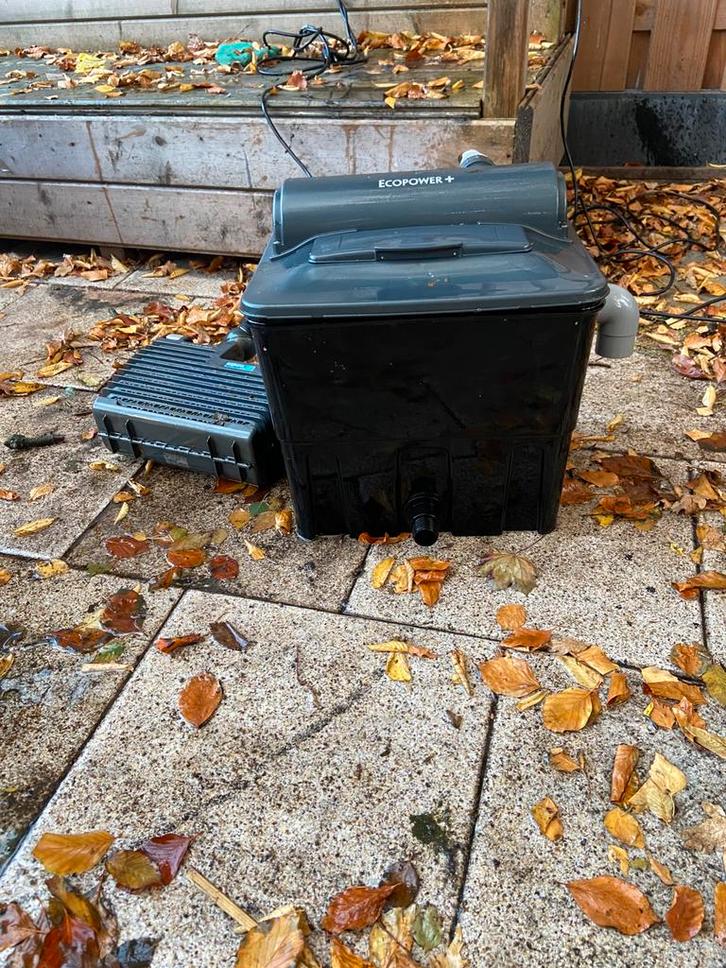 Vijverbak en vijverpomp en vijverfilter, Tuin en Terras, Vijvers, Zo goed als nieuw, Ophalen