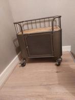 2 stoere  (Nacht)  kastjes , industrieel look van metaal., Ophalen, Metaal of Aluminium, 55 tot 70 cm, Zo goed als nieuw