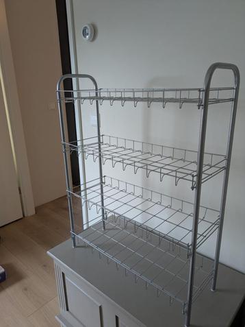 Schoenenrek beschikbaar voor biedingen