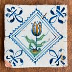 Vroeg 17e eeuwse polychrome tulp teg tegel, Ophalen of Verzenden