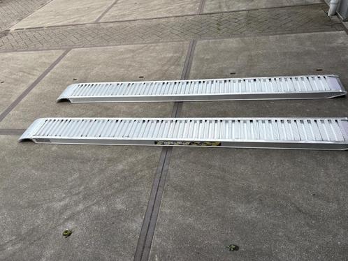 Nieuwe Aluminium oprijplaten 300x30x8 cm 2900 kg per set, Auto diversen, Aanhangwagen-onderdelen, Nieuw, Ophalen