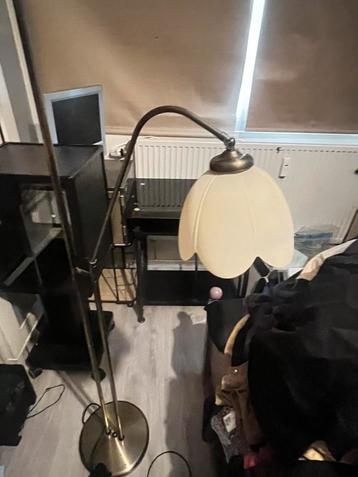 vloerlamp met twee lichten vaak een uplight en een leeslamp beschikbaar voor biedingen