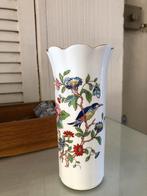 Aynsley bon china vaas dia 7.5 cm x 15 cm (H) - bijna gratis, Ophalen of Verzenden