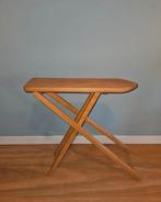 Leuke houten kinderstrijkplank, Kinderen en Baby's, Speelgoed | Houten speelgoed, Ophalen of Verzenden, Zo goed als nieuw, Meubelstuk of Keukentje