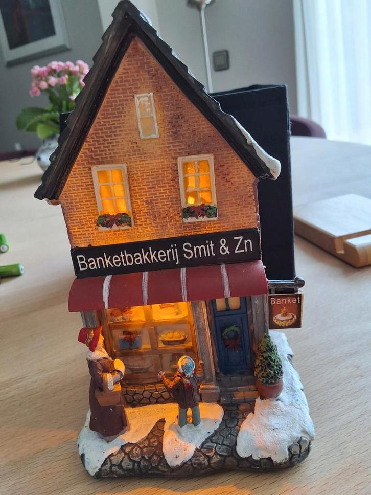 Kersthuisje Typisch Hollands, banketbakkerij, kerst, Diversen, Kerst, Zo goed als nieuw, Ophalen of Verzenden