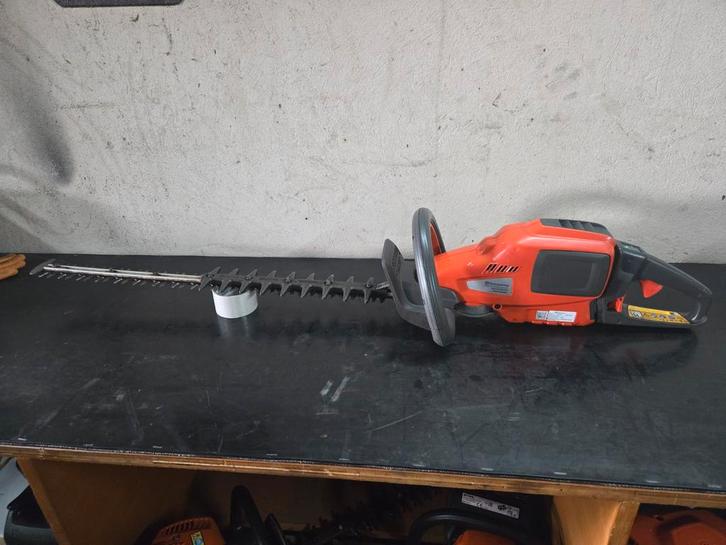 Husqvarna 520iHD70 accu heggenschaar | bj.2022 | Nette staat, Tuin en Terras, Heggenscharen, Gebruikt, Accu, Ophalen of Verzenden
