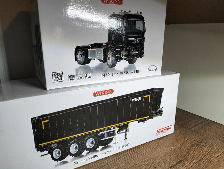 Te koop MAN TGS 18.510 truck/  Krampe SBII 30/1070 oplegger., Hobby en Vrije tijd, Modelauto's | 1:32, Zo goed als nieuw, Bus of Vrachtwagen