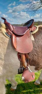 Fraai bruin comfortabel lichtgewicht Guichard zadel, Dieren en Toebehoren, Paarden en Pony's | Zadels, Ophalen, Zo goed als nieuw