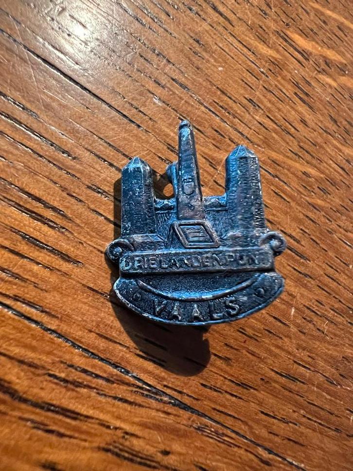 Oude Drielandenpunt Vaals Speldje, Verzamelen, Speldjes, Pins en Buttons, Gebruikt, Speldje of Pin, Stad of Land, Ophalen of Verzenden