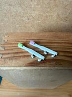 2x tandenborstel - 3.4cm - kunststof - barbie pop, Ophalen of Verzenden, Zo goed als nieuw, Poppenhuis