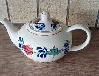 Boeren bont  theepot beschikbaar voor biedingen