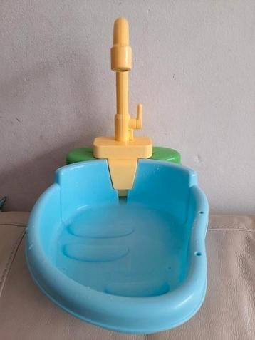 Douche bak met kraan, geschikt voor vogels.  beschikbaar voor biedingen