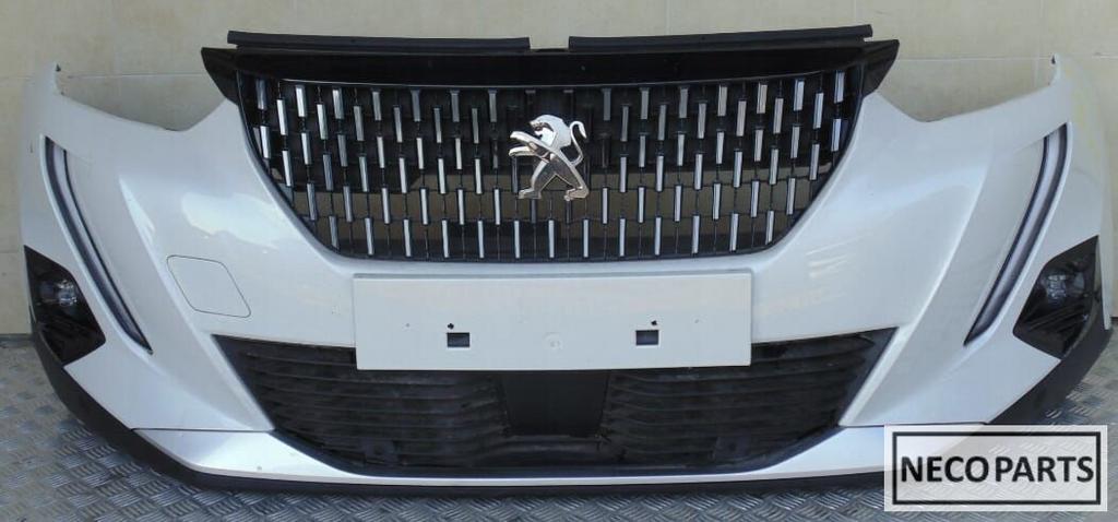VOORBUMPER PEUGEOT 2008 GT BUMPER GRILL LED BUMPER, Ophalen of Verzenden, Gebruikt, Peugeot
