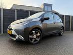 Toyota Aygo 1.0 VVT-i x-clusiv cabrio | dealer onderhouden, Auto's, Voorwielaandrijving, Stof, Gebruikt, Cabriolet