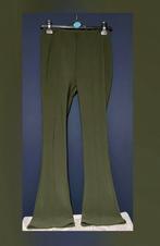 zgan! Mooie kwaliteit legergroene flared broek mt M, Kleding | Dames, Broeken en Pantalons, Ophalen of Verzenden, Zo goed als nieuw