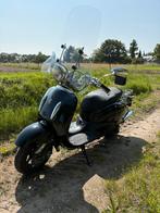 Btc grande retro scooter, Fietsen en Brommers, Snorfietsen en Snorscooters, Ophalen, Zo goed als nieuw, Overige merken