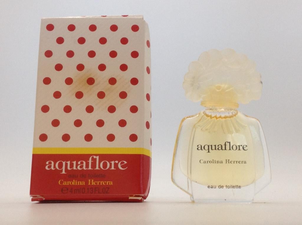 Volle parfum miniatuur met doosje, Verzamelen, Parfumverzamelingen, Ophalen of Verzenden, Zo goed als nieuw, Miniatuur